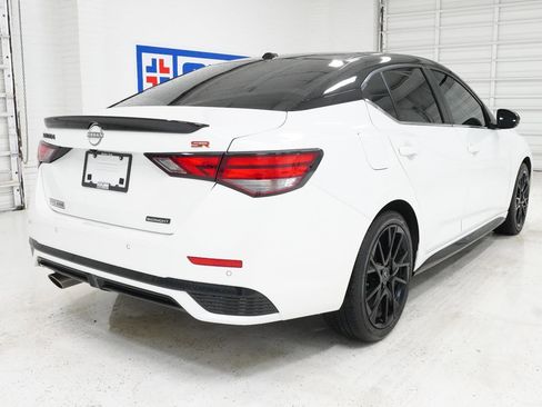Used 2025 Nissan Sentra SR w/ Midnight Edition FWD image 5