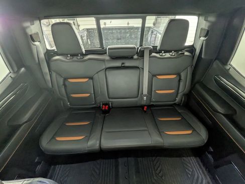 Certified 2024 GMC Sierra 1500 AT4 w/ Technology Package image 32