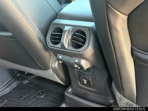 Used 2021 Jeep Wrangler Unlimited Sahara AWD/4WD image 14