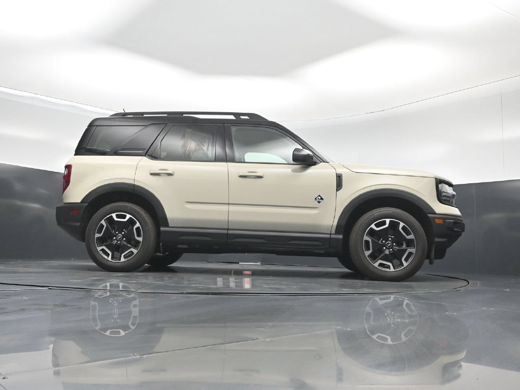 Certified 2024 Ford Bronco Sport Outer Banks AWD/4WD image 45