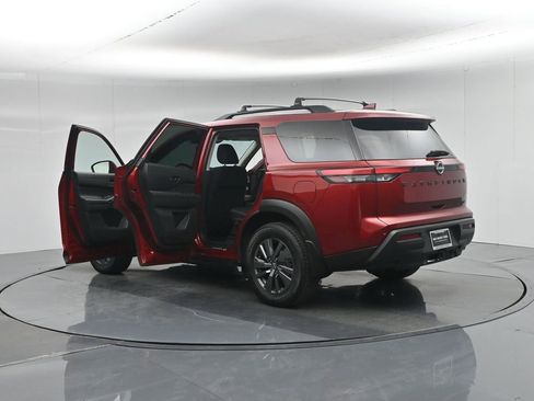 Used 2023 Nissan Pathfinder SV w/ SV Premium Package image 36