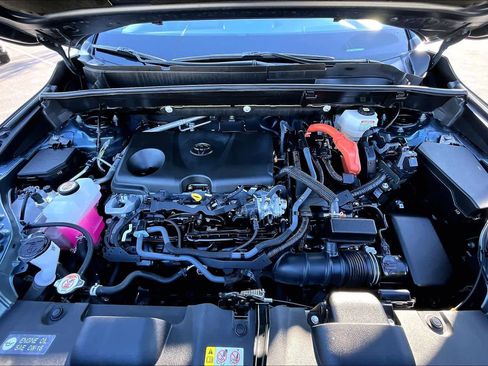 Used 2024 Toyota Venza Limited image 31