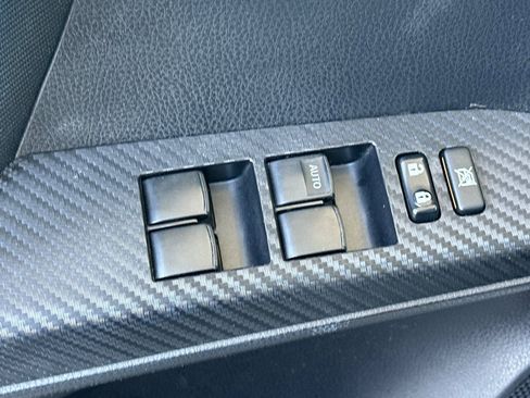 Used 2013 Toyota RAV4 XLE AWD/4WD image 13