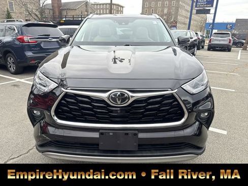 Used 2020 Toyota Highlander Platinum image 12