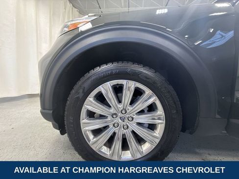 Used 2023 Ford Explorer Limited w/ Limited Technology Package image 41