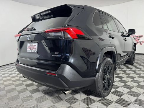 Used 2022 Toyota RAV4 SE AWD/4WD image 27