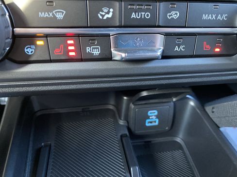 New 2025 Ford Bronco Badlands AWD/4WD image 8