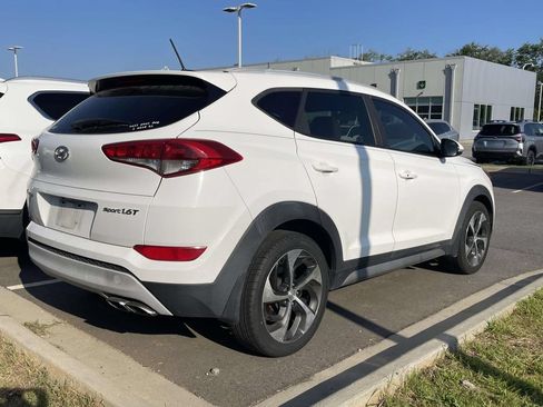 Used 2017 Hyundai Tucson Sport FWD image 4