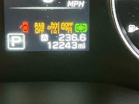 Used 2024 Subaru Ascent Onyx Edition Limited image 12