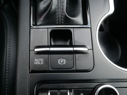 Used 2024 Kia K5 GT-Line AWD/4WD image 32
