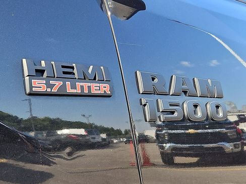 Used 2017 RAM 1500 Sport w/ Black Ram 1500 Sport Group AWD/4WD image 37