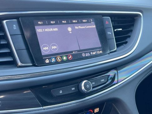 Certified 2020 Buick Enclave Essence image 22