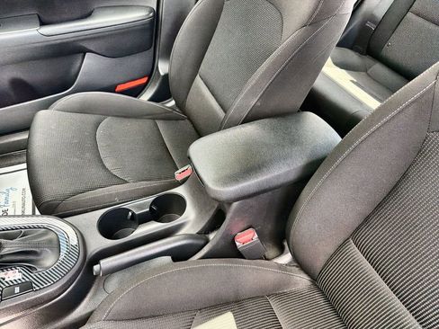 Used 2021 Kia Forte LXS FWD image 16