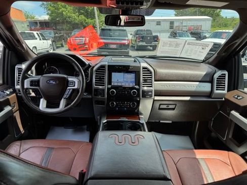 Used 2018 Ford F250 King Ranch w/ King Ranch Ultimate Package AWD/4WD image 8