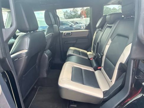 Used 2024 Ford Bronco Wildtrak AWD/4WD image 14