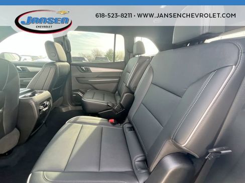 Used 2025 Buick Enclave Preferred image 24