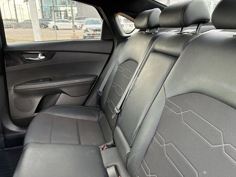 Used 2024 Kia Forte GT-Line image 12