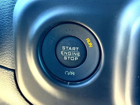 Used 2018 Jeep Wrangler Unlimited Rubicon w/ Dual Top Group image 17