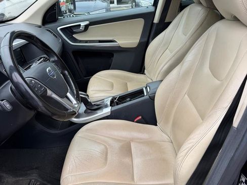 Used 2016 Volvo XC60 T6 Platinum w/ Climate Package AWD/4WD image 9