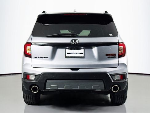 Used 2023 Honda Passport TrailSport image 3
