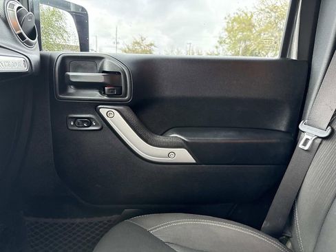 Used 2017 Jeep Wrangler Unlimited Sahara w/ Max Tow Package image 28