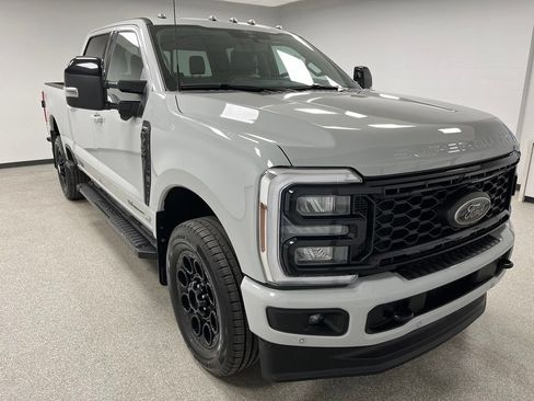 Used 2025 Ford F350 Lariat w/ Lariat Ultimate Package AWD/4WD image 2