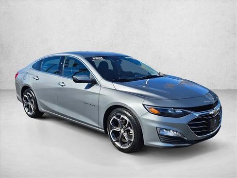 Used 2023 Chevrolet Malibu LT image 3