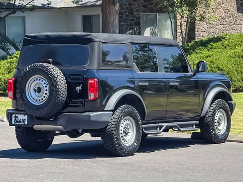 Used 2022 Ford Bronco 4-Door AWD/4WD image 4