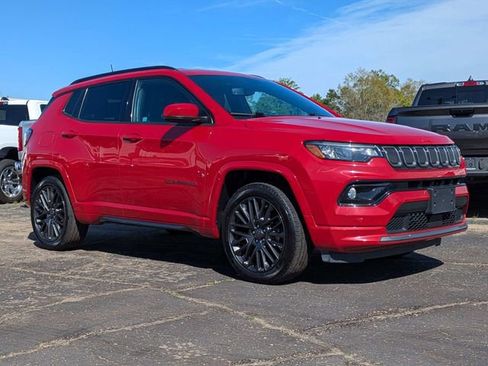 Used 2022 Jeep Compass Limited image 2