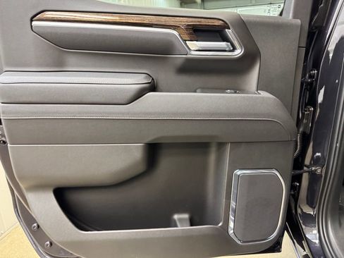 New 2026 GMC Sierra 1500 SLE AWD/4WD image 16