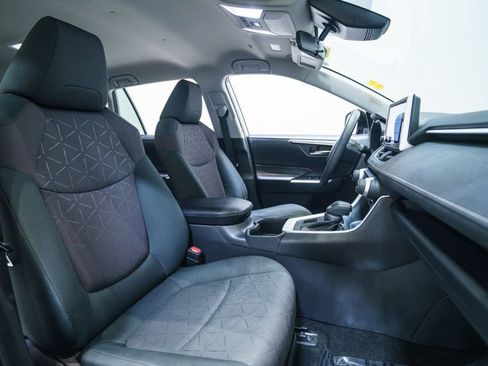 Used 2024 Toyota RAV4 XLE AWD/4WD image 14