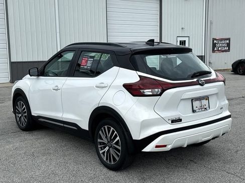 Certified 2023 Nissan Kicks SR FWD image 5