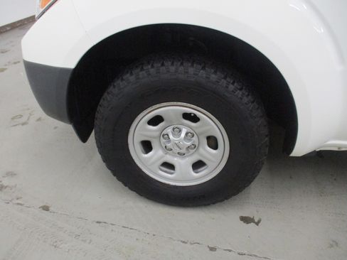 Used 2016 Nissan Frontier S RWD image 4