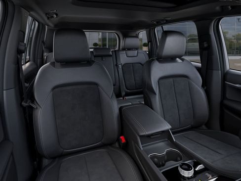 New 2026 Jeep Grand Cherokee Altitude AWD/4WD image 16