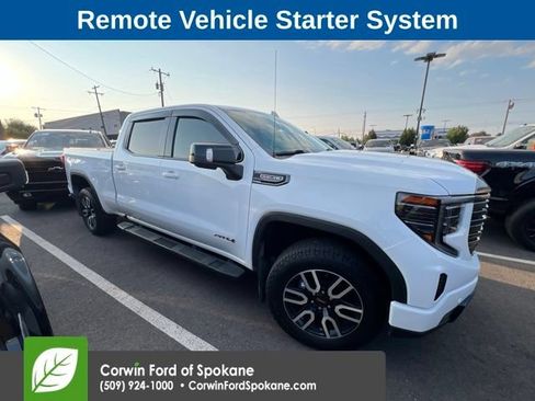 Used 2022 GMC Sierra 1500 AT4 w/ Technology Package AWD/4WD image 4
