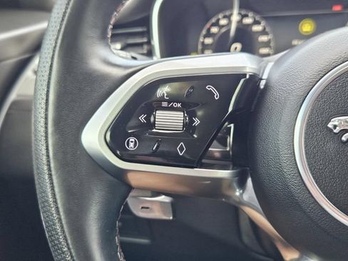 Used 2025 Jaguar F-PACE SVR AWD/4WD image 29