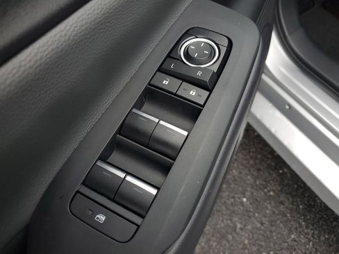 Used 2024 Toyota Prius Limited image 19