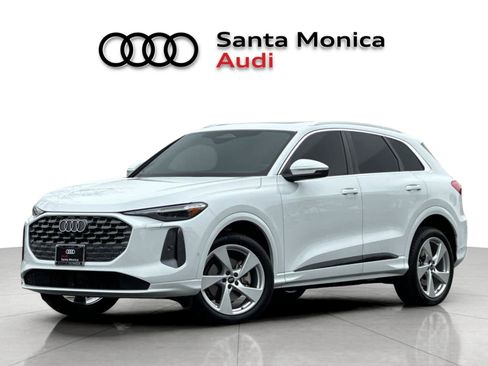 Used 2025 Audi Q5 Premium w/ Premium Plus AWD/4WD image 1