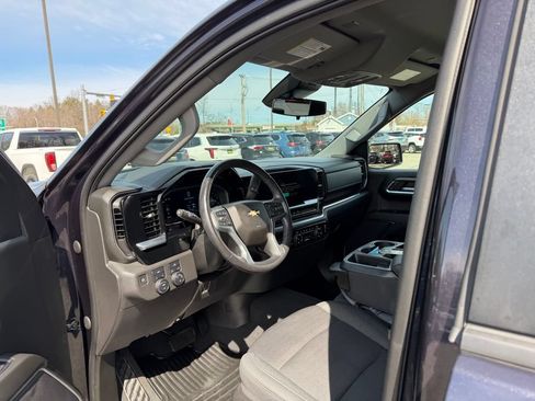 Certified 2022 Chevrolet Silverado 1500 LT AWD/4WD image 18