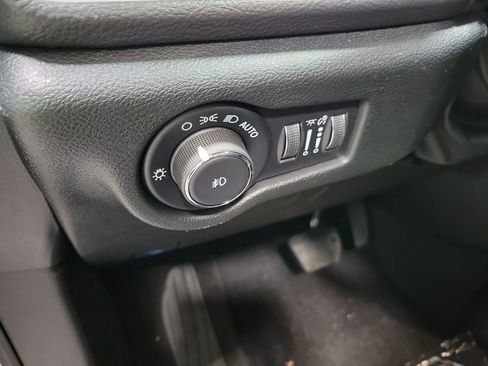 New 2026 Chrysler Pacifica Select w/ S Appearance Package AWD/4WD image 14
