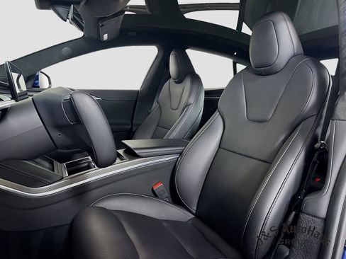 Used 2021 Tesla Model S Plaid image 11