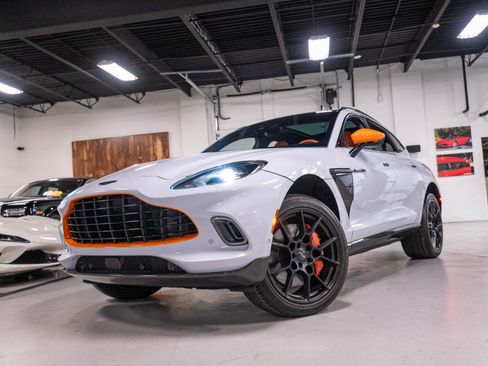 Used 2021 Aston Martin DBX AWD/4WD image 74