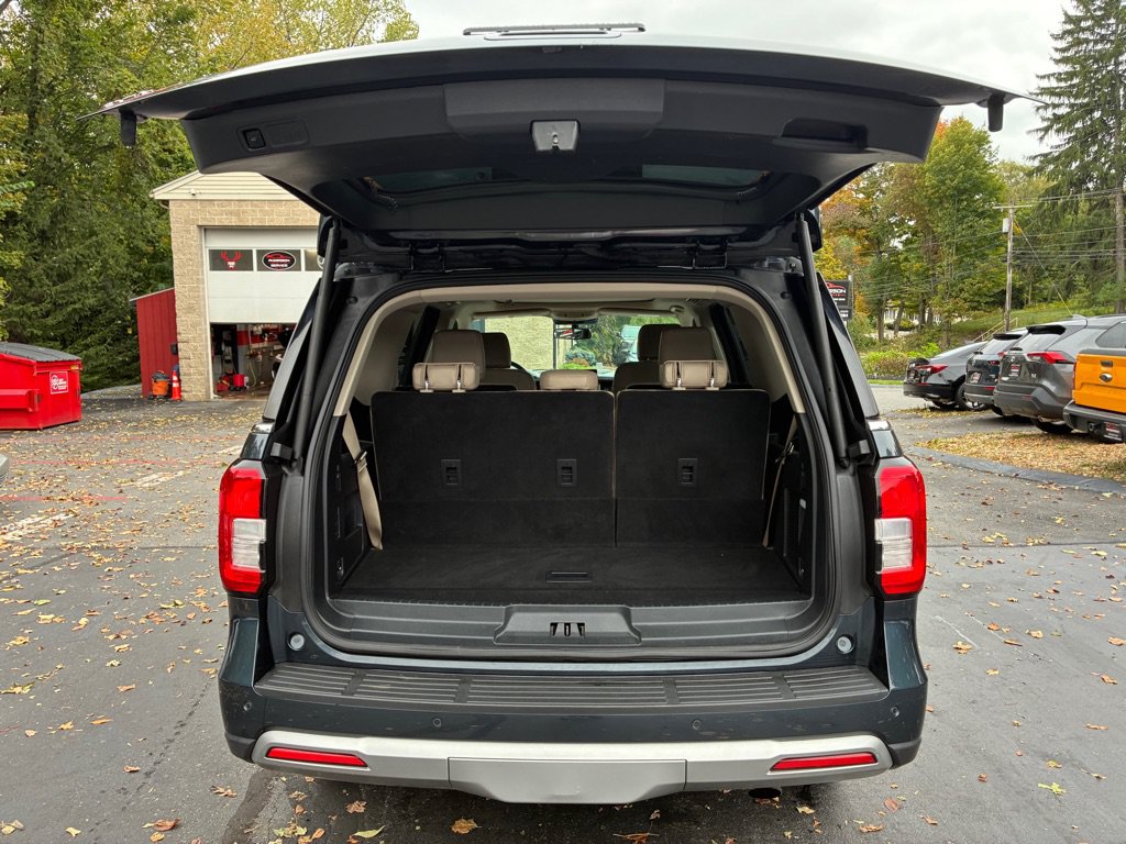Used 2024 Ford Expedition XLT AWD/4WD image 13