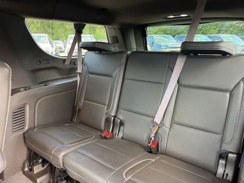 Used 2021 GMC Yukon XL Denali w/ Denali Premium Package image 39