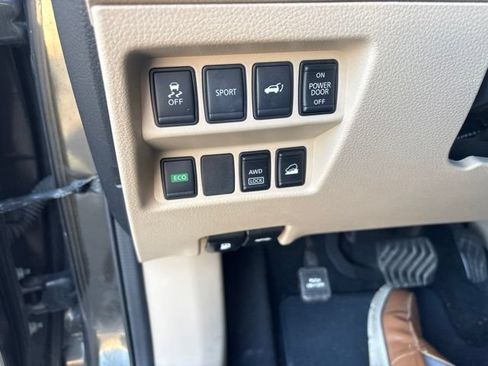 Used 2016 Nissan Rogue SL AWD/4WD image 18