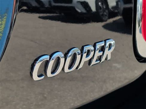 Used 2020 MINI Cooper 2-Door Hardtop image 12