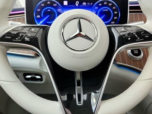 Used 2023 Mercedes-Benz EQS 450+ 4MATIC Sedan w/ Manufactur Interior Package image 61