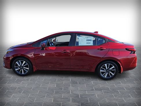 New 2025 Nissan Versa SV image 3