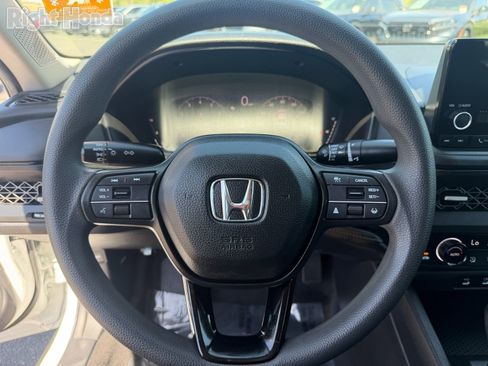 Certified 2023 Honda Accord EX image 21