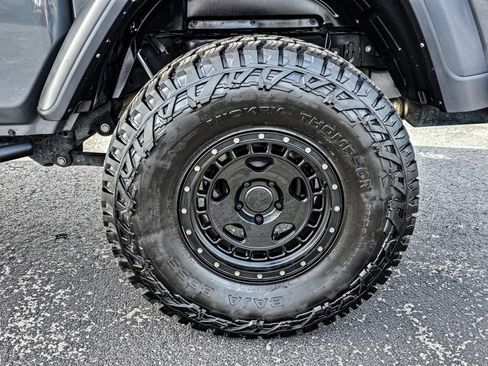 Used 2021 Jeep Gladiator Rubicon image 11